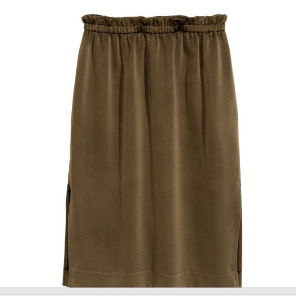 SALE!! H&M Green Khaki Skirt